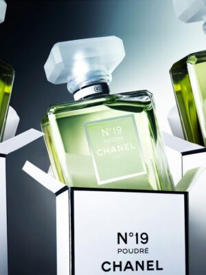 Chanel No 19 Poudre Chanel for women